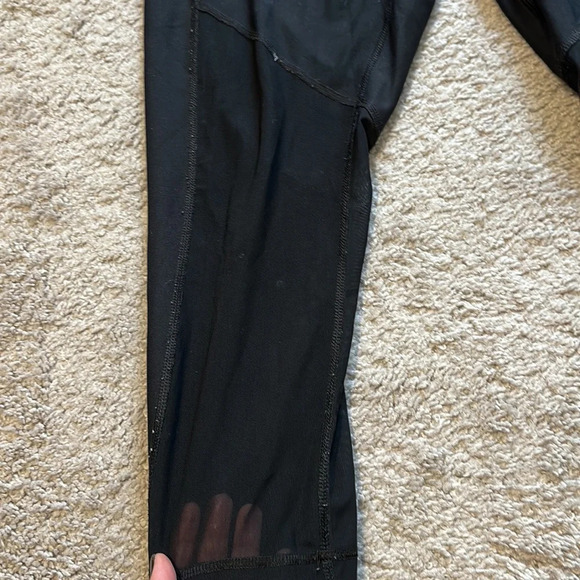 Leggings with mesh detail - Picture 2 of 3